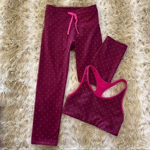 NWOT Old Navy Workout set 3/4 leggings and bra.
